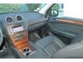 Obsidian Black Metallic - GL 450 4Matic Photo No. 13