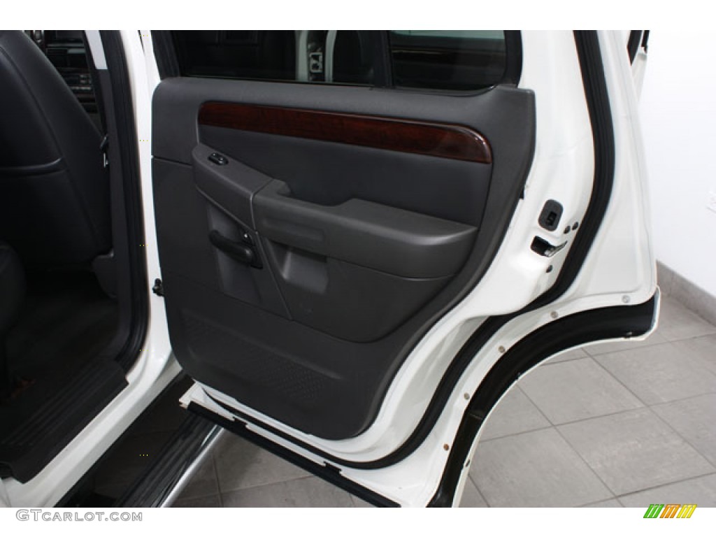 2004 Explorer Limited AWD - Ceramic White Tri Coat Metallic / Graphite photo #13