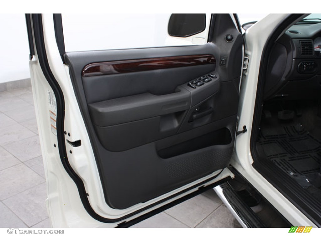 2004 Explorer Limited AWD - Ceramic White Tri Coat Metallic / Graphite photo #15