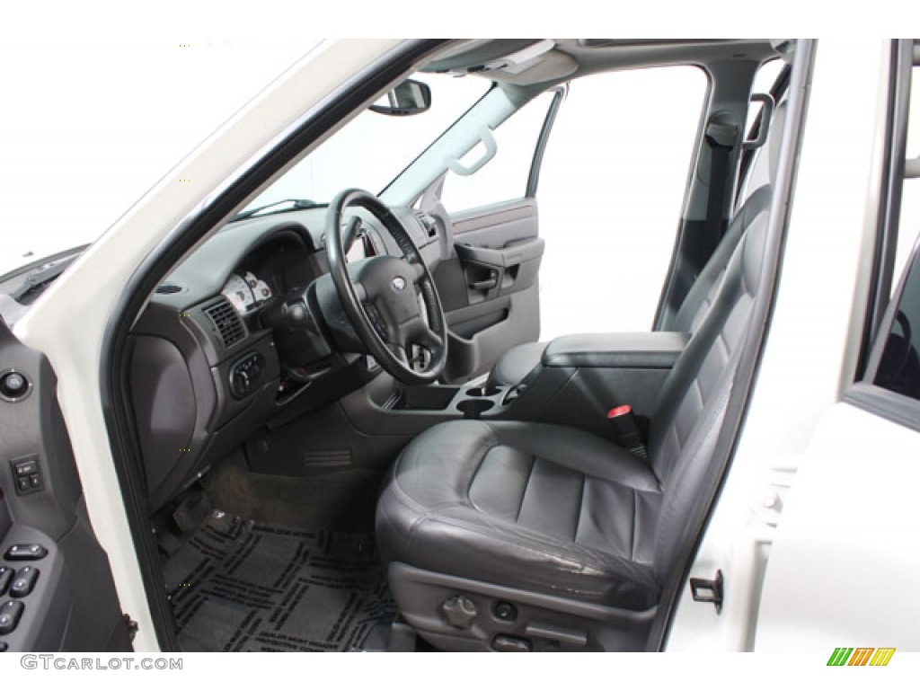 2004 Explorer Limited AWD - Ceramic White Tri Coat Metallic / Graphite photo #17