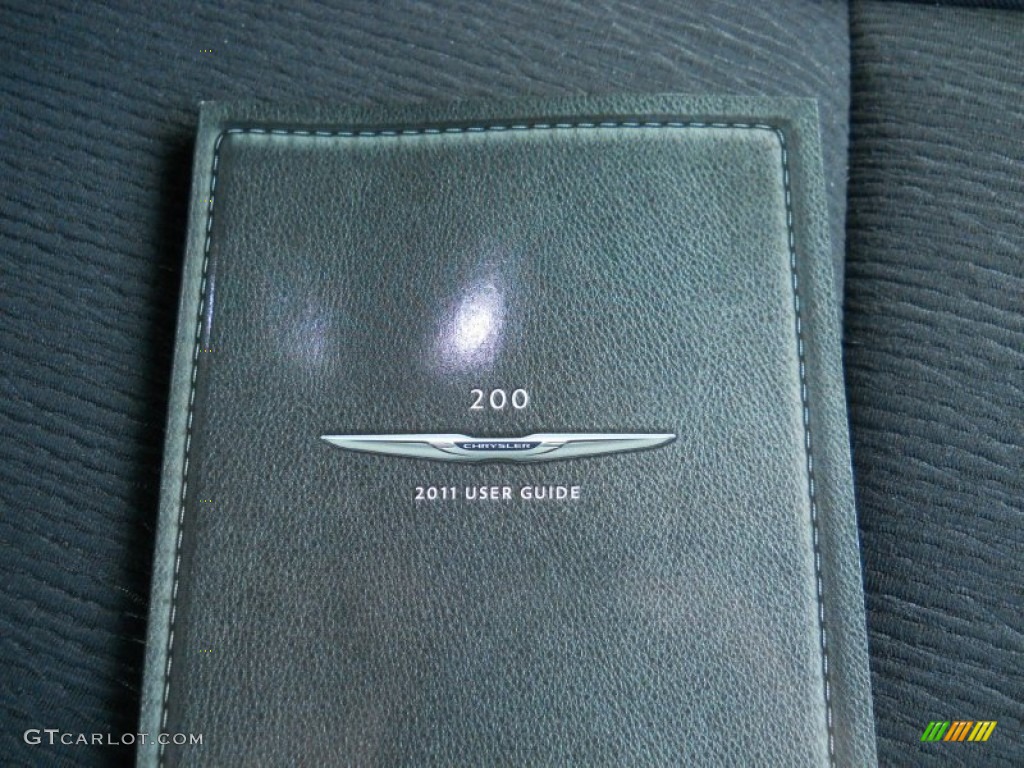 2011 200 Touring - Sapphire Crystal Metallic / Black photo #18