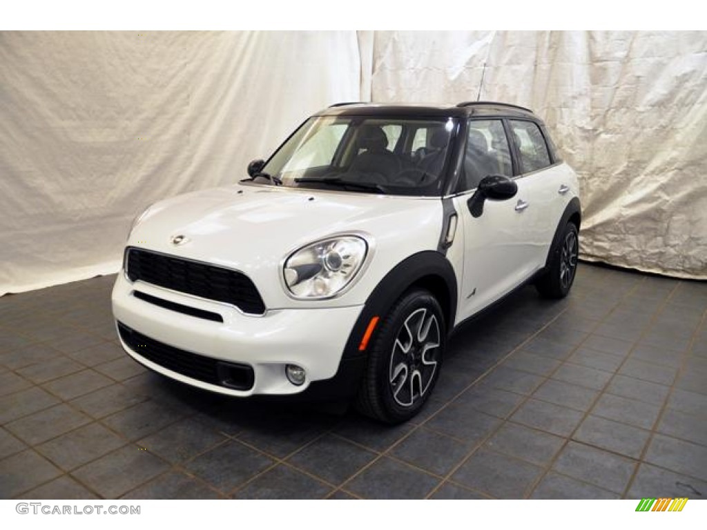 2011 Cooper S Countryman All4 AWD - Light White / Carbon Black Lounge Leather photo #1