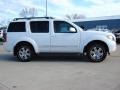 Avalanche White - Pathfinder LE 4x4 Photo No. 3
