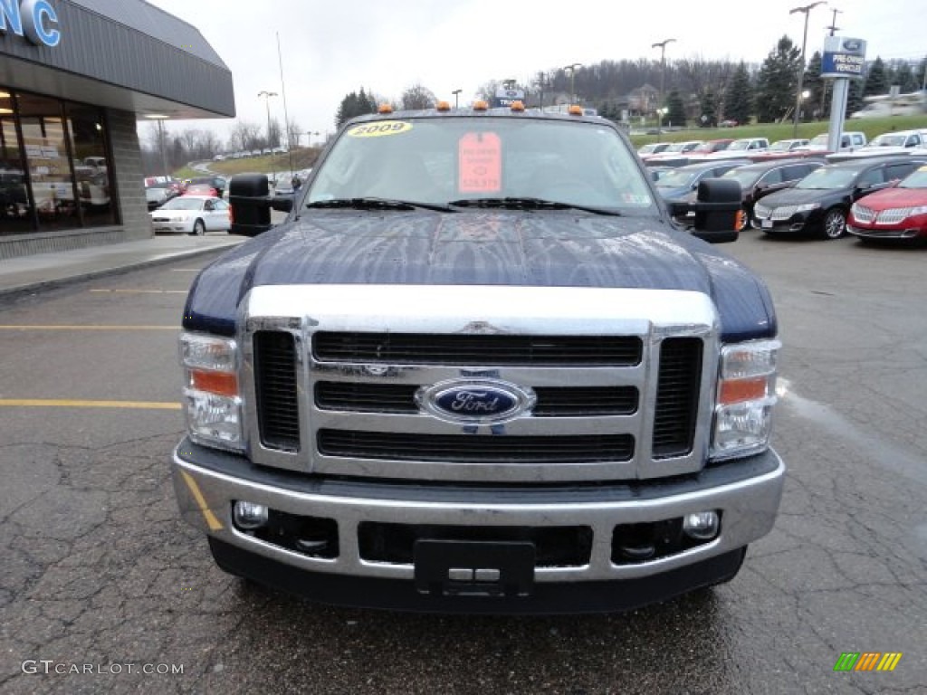 2009 F250 Super Duty XLT Crew Cab 4x4 - Dark Blue Pearl Metallic / Medium Stone photo #7