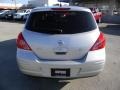 Brillant Silver - Versa 1.8 SL Hatchback Photo No. 4