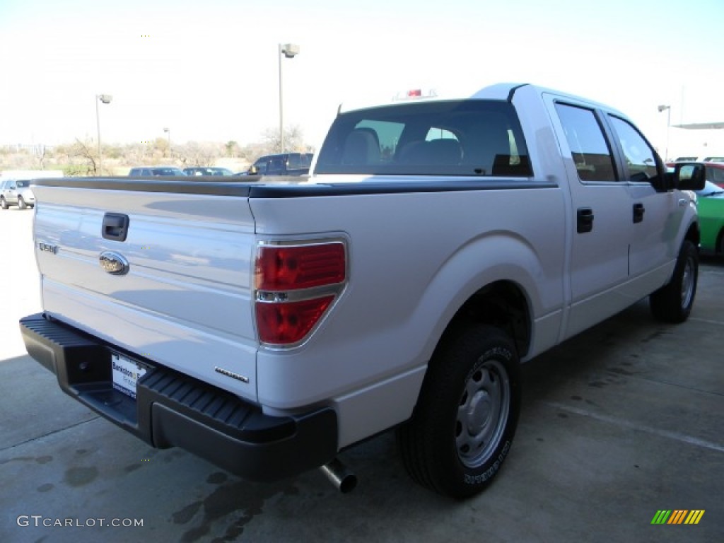 2011 F150 XL SuperCrew - Oxford White / Steel Gray photo #3