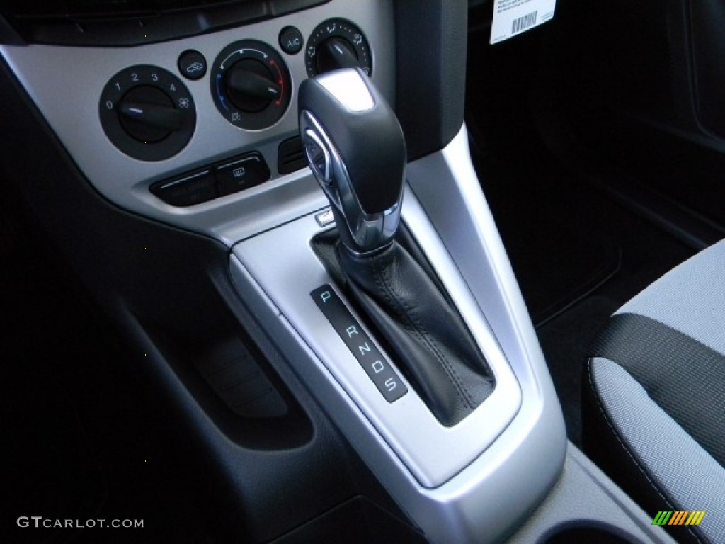 2012 Focus SE Sport Sedan - Sterling Grey Metallic / Two-Tone Sport photo #11