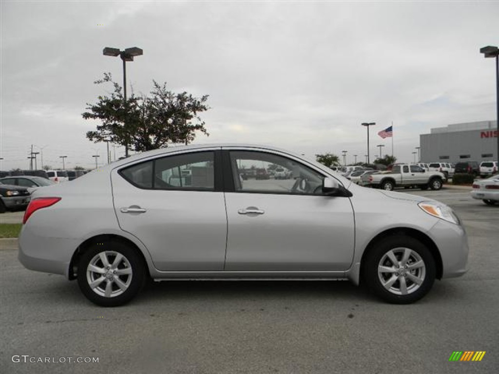 2012 Versa 1.6 SL Sedan - Brilliant Silver Metallic / Charcoal photo #4