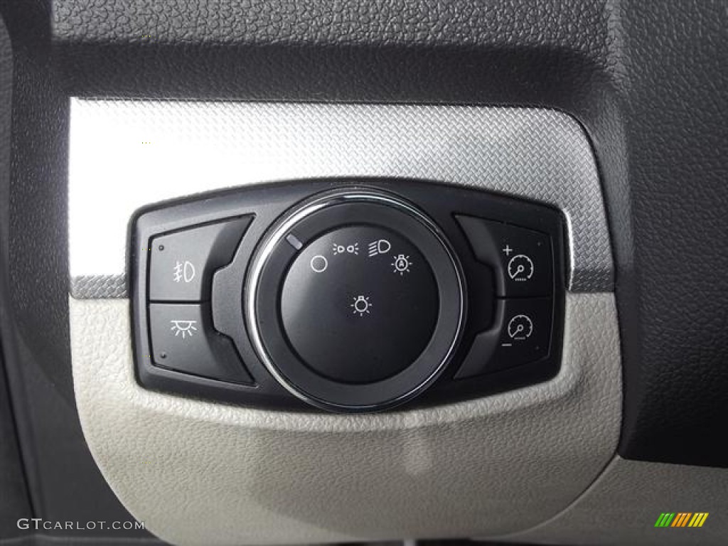 2011 Ford Explorer XLT Controls Photo #58688503