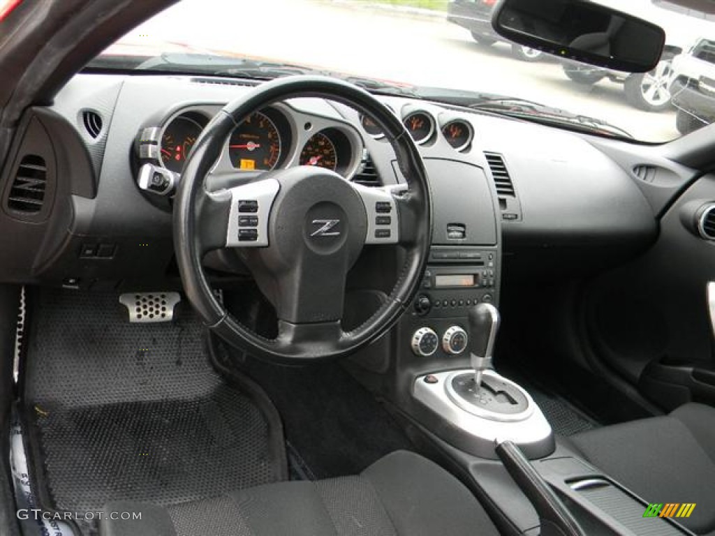 2006 Nissan 350Z Coupe Carbon Black Dashboard Photo #58688767