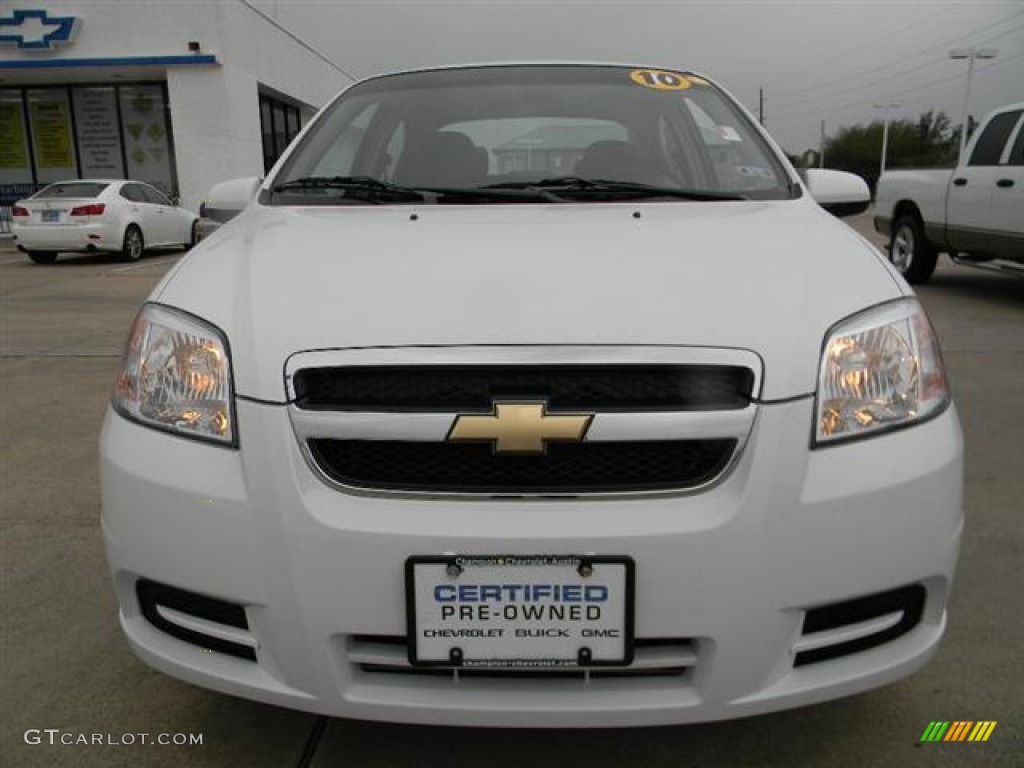 2010 Aveo LT Sedan - Summit White / Charcoal photo #2