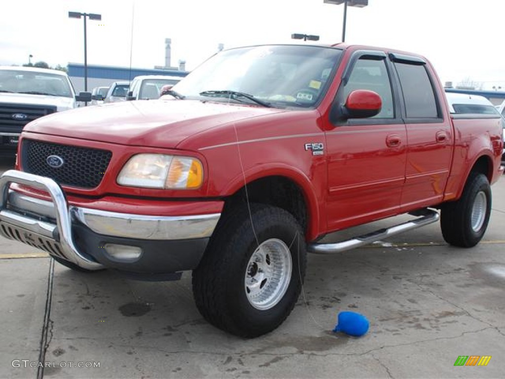 2002 F150 XLT SuperCrew 4x4 - Bright Red / Medium Parchment photo #3