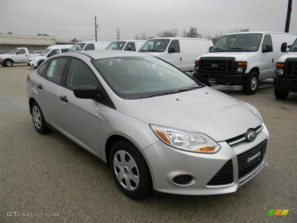 2012 Focus S Sedan - Ingot Silver Metallic / Charcoal Black photo #3