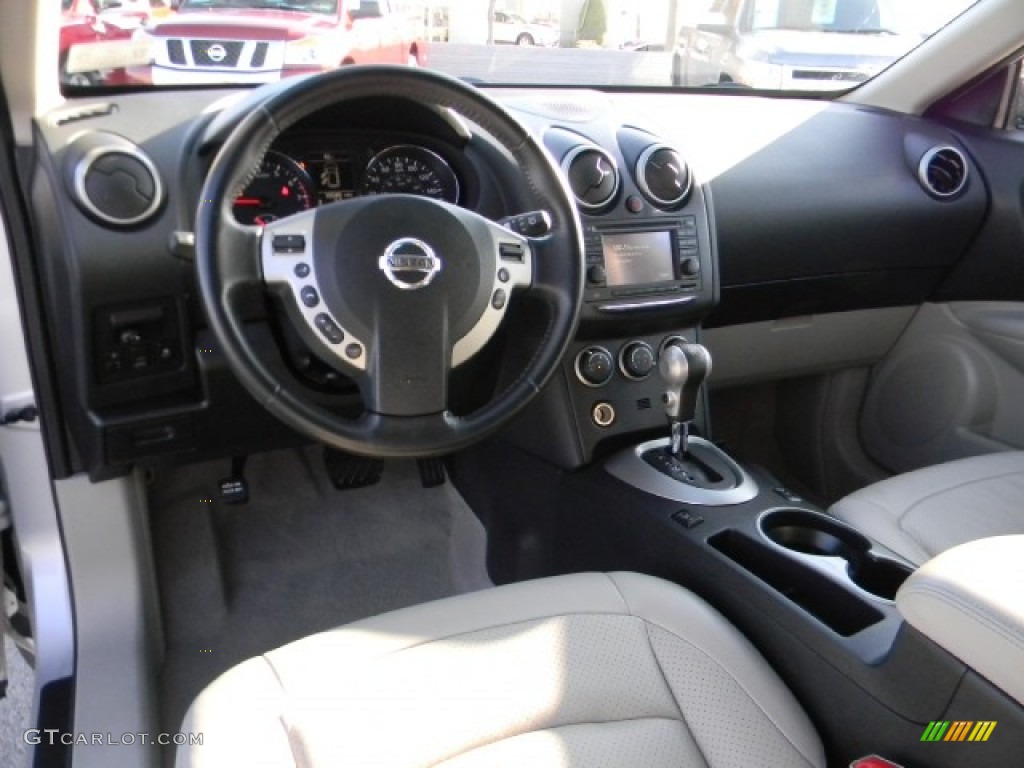 2011 Rogue SL AWD - Silver Ice Metallic / Gray photo #9