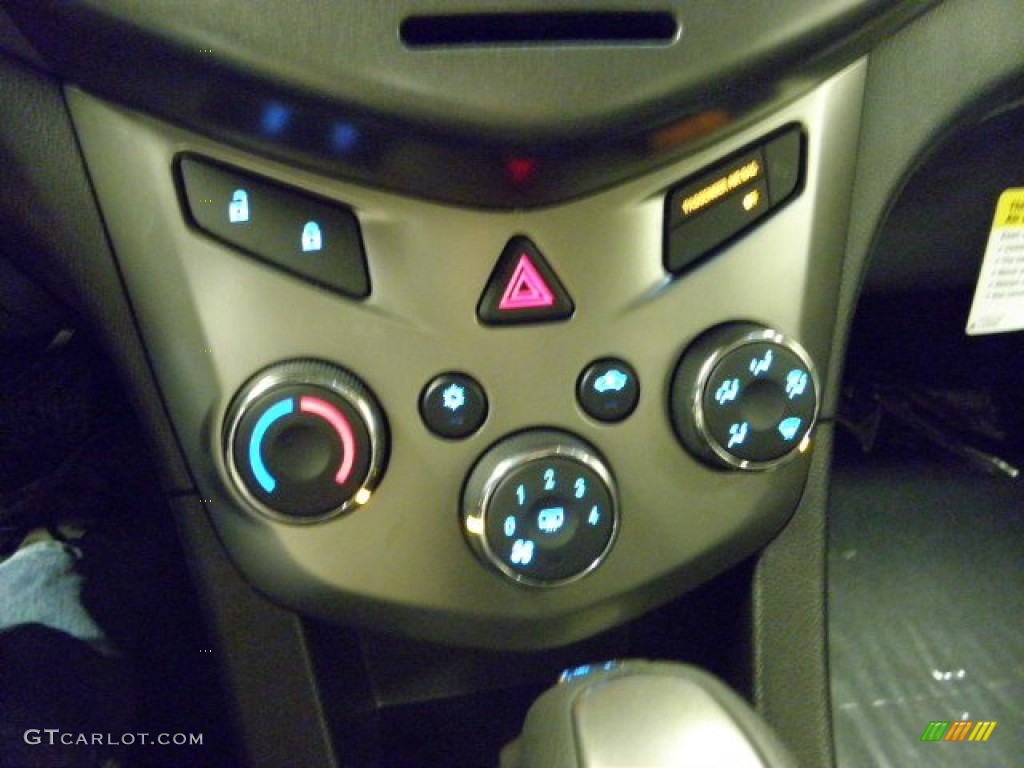 2012 Sonic LT Sedan - Inferno Orange Metallic / Jet Black/Dark Titanium photo #20