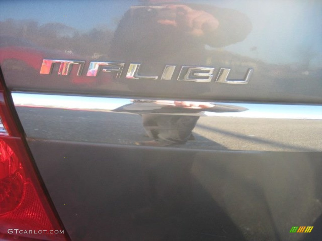 2006 Malibu LT Sedan - Medium Gray Metallic / Cashmere Beige photo #17