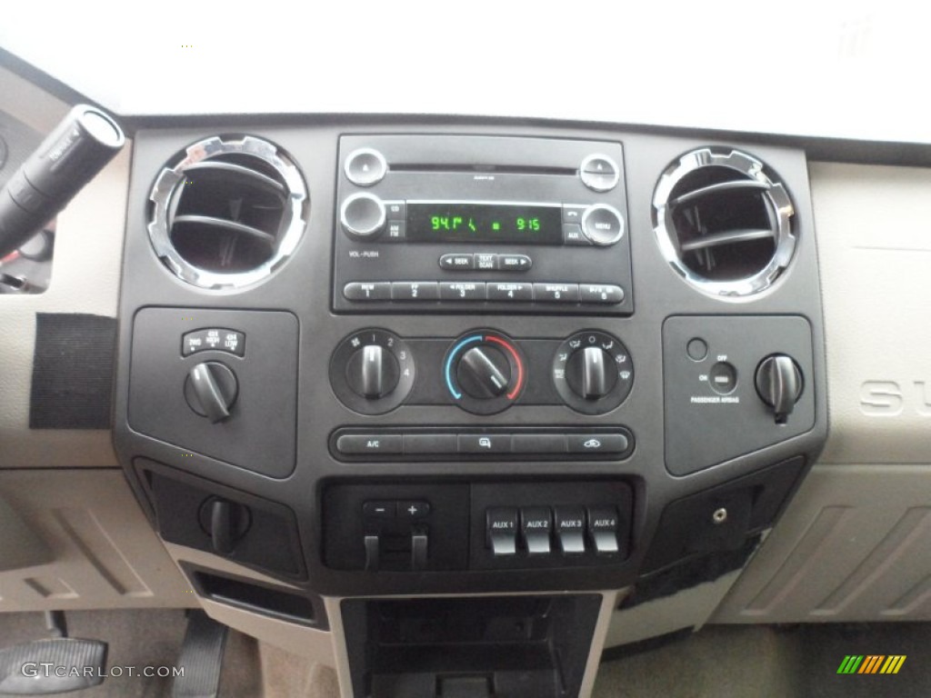 2010 Ford F450 Super Duty XLT SuperCab 4x4 Chassis Controls Photo #58708787