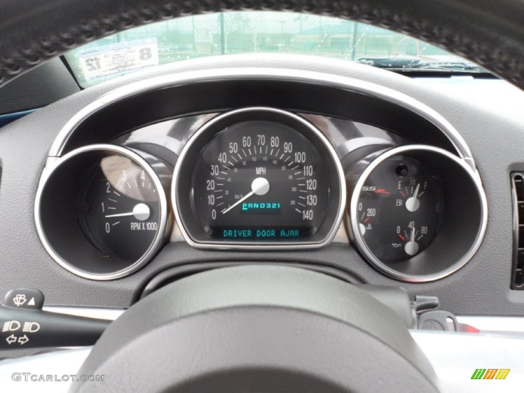 2005 Chevrolet SSR Standard SSR Model Gauges Photo #58709186