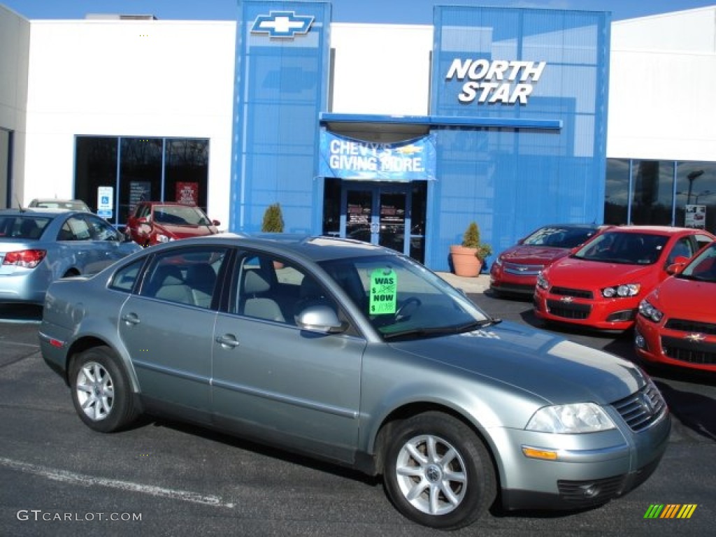 2004 Passat GLS Sedan - Fresco Green Metallic / Grey photo #1