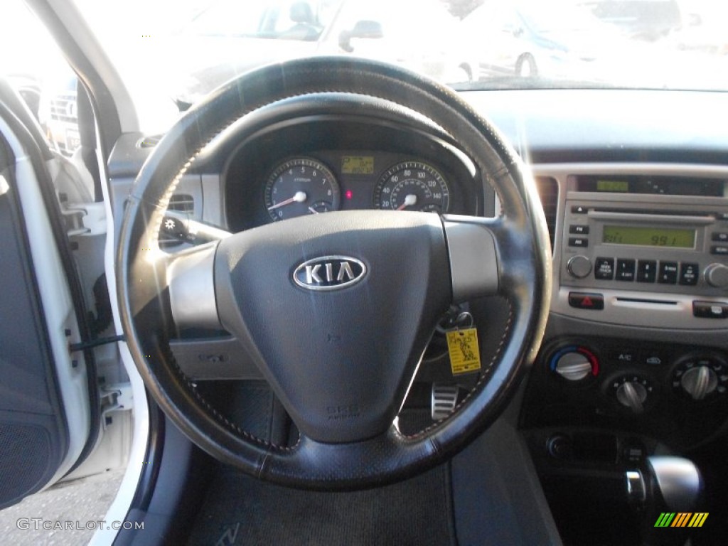 2007 Rio Rio5 SX Hatchback - White / Black photo #12