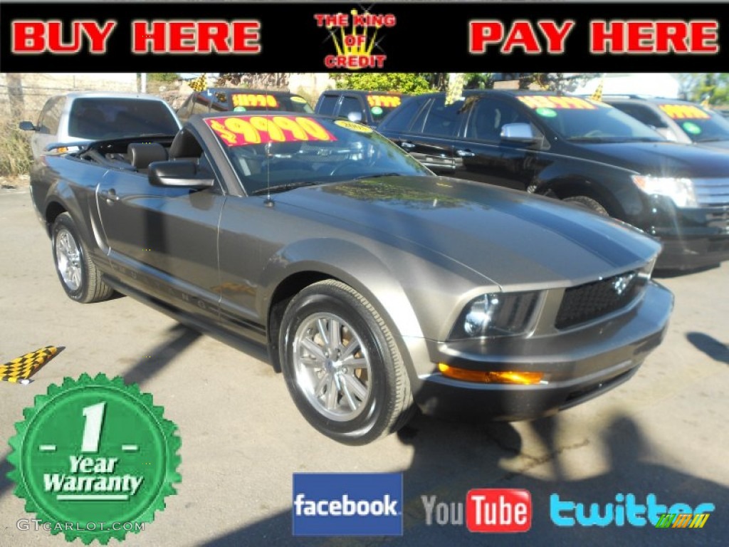 2005 Mustang V6 Premium Convertible - Mineral Grey Metallic / Dark Charcoal photo #1