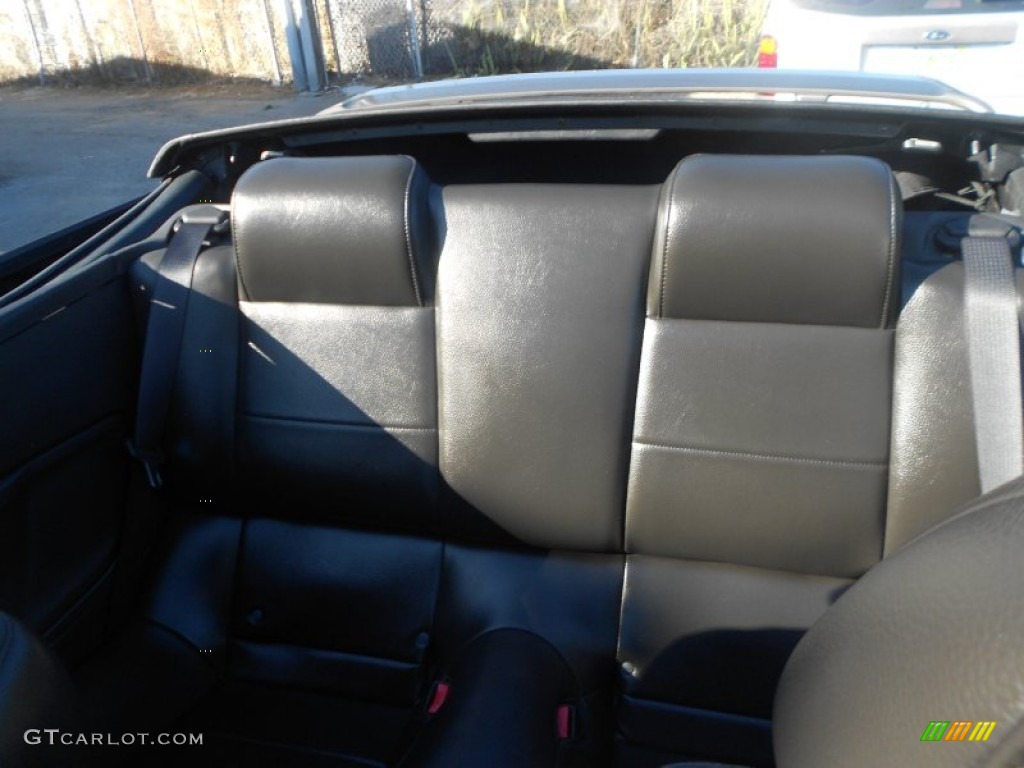 2005 Mustang V6 Premium Convertible - Mineral Grey Metallic / Dark Charcoal photo #17