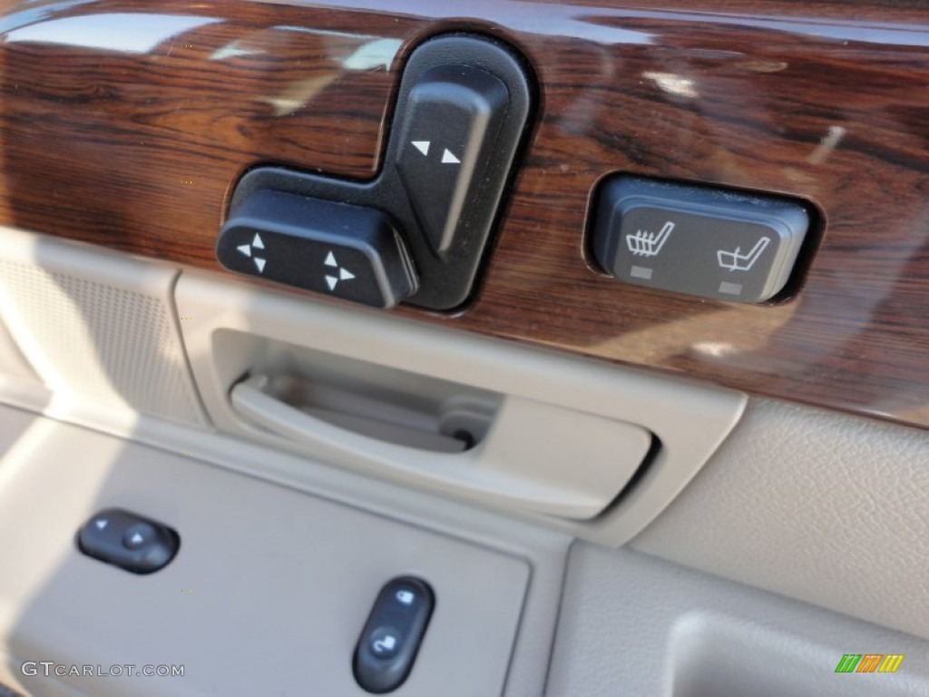 2004 Grand Marquis LS - Arizona Beige Metallic / Medium Parchment photo #20