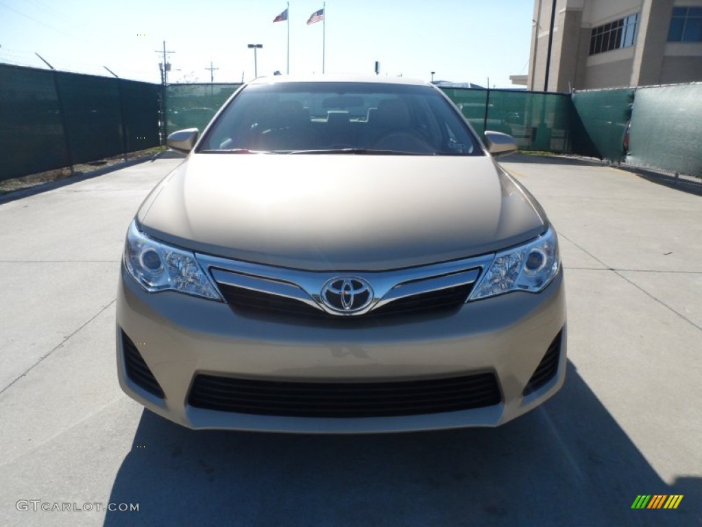 2012 Camry LE - Sandy Beach Metallic / Ivory photo #8