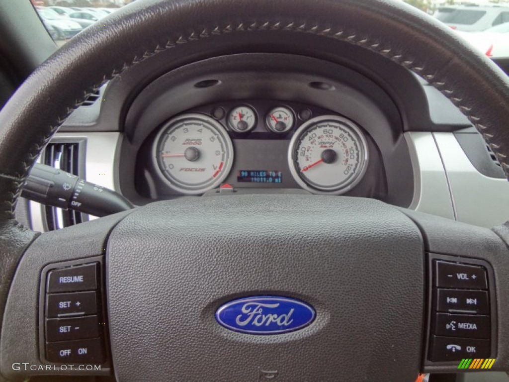 2009 Ford Focus SES Coupe Controls Photo #58731927