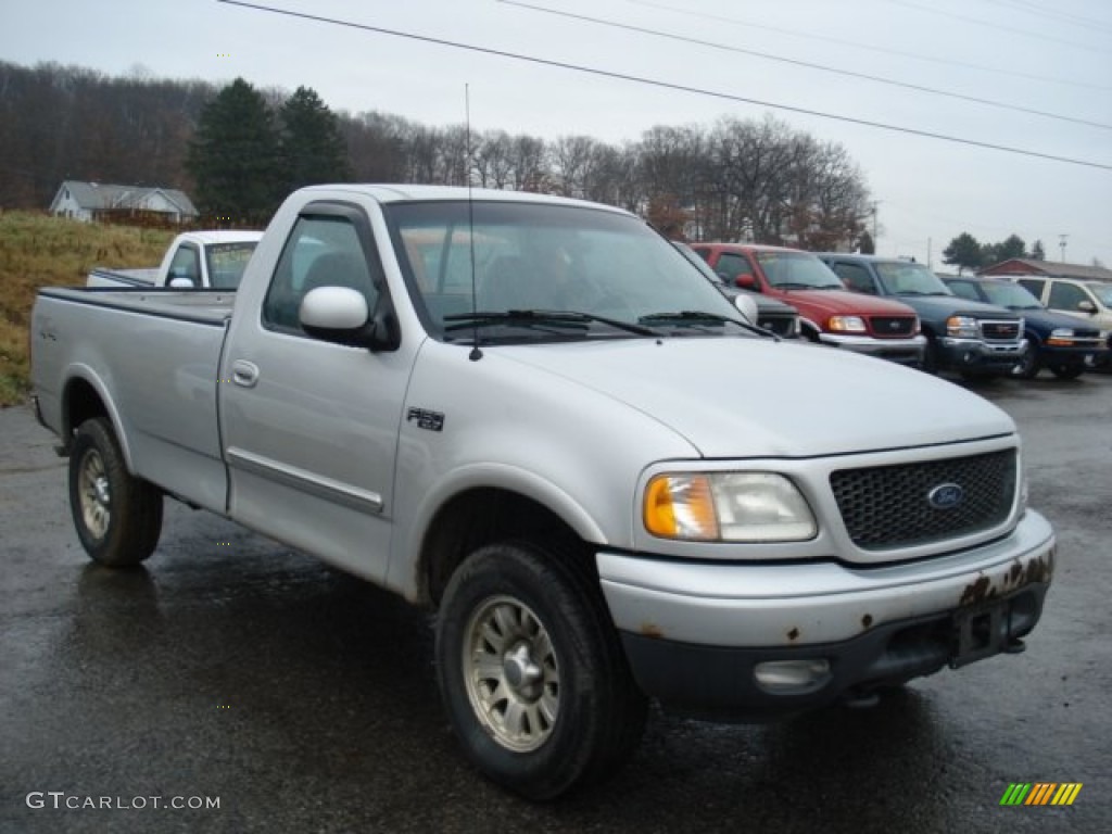 2001 F150 XLT Regular Cab 4x4 - Silver Metallic / Dark Graphite photo #1