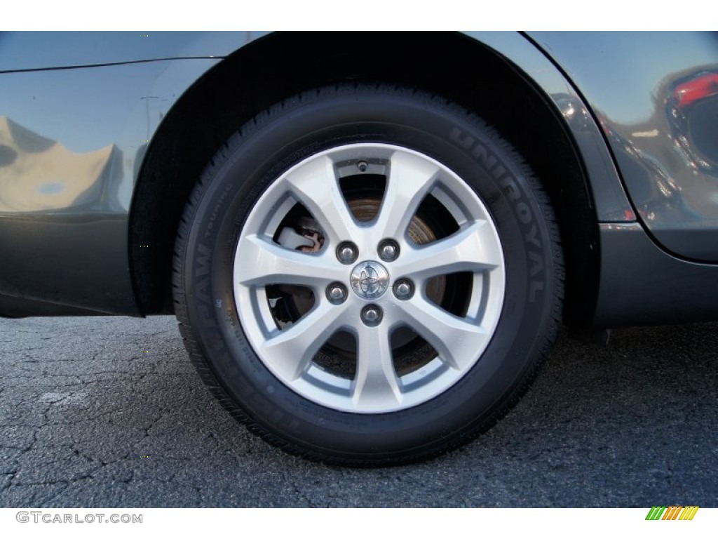 2010 Toyota Camry LE Wheel Photo #58734792