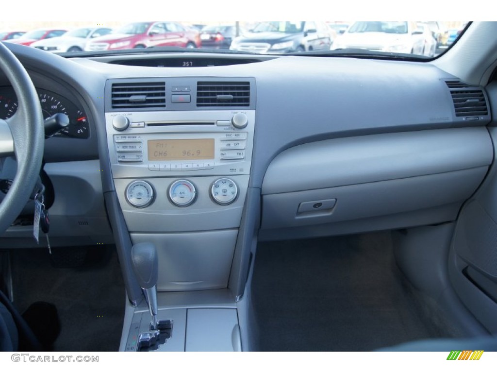 2010 Camry LE - Magnetic Gray Metallic / Ash Gray photo #28