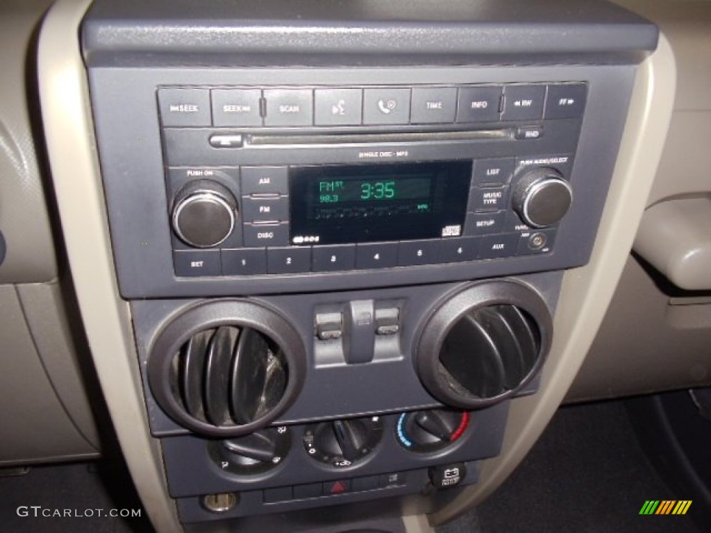 2007 Wrangler X 4x4 - Rescue Green Metallic / Dark Khaki/Medium Khaki photo #12