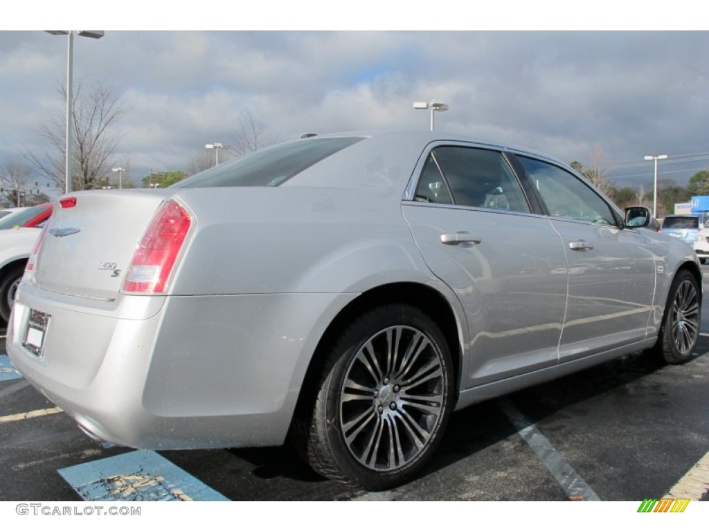 2012 300 S V6 - Bright Silver Metallic / Black photo #3