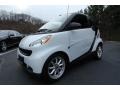 Crystal White - fortwo passion cabriolet Photo No. 1