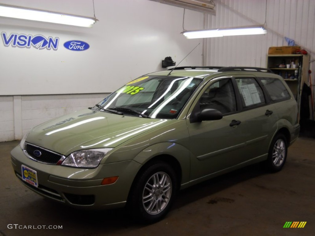 Kiwi Green Metallic Ford Focus