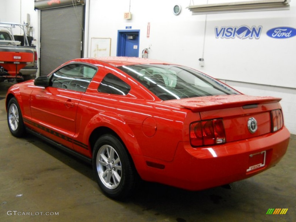 2007 Mustang V6 Deluxe Coupe - Torch Red / Dark Charcoal photo #13