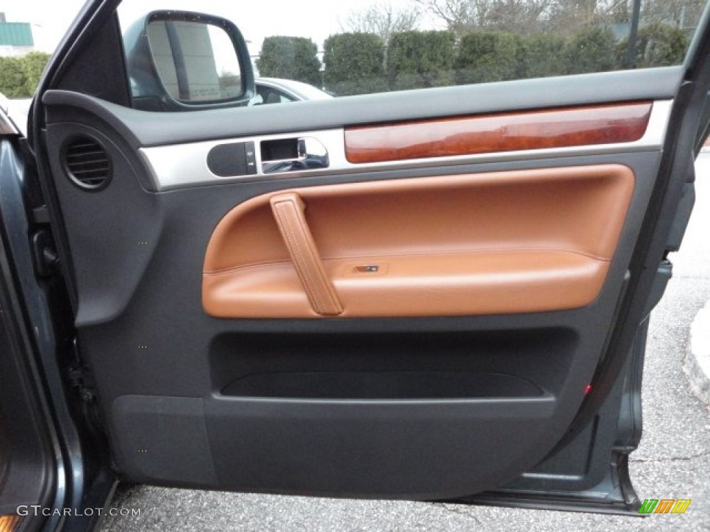 2004 Volkswagen Touareg V8 Teak Door Panel Photo #58751307