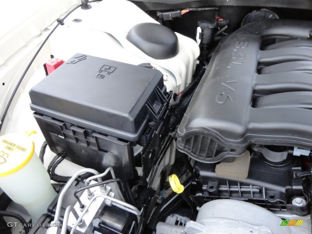 2010 Chrysler 300 Touring 3.5 Liter HO SOHC 24-Valve V6 Engine Photo #58758204