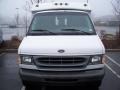 2002 Oxford White Ford E Series Cutaway E350 Commercial Utility Truck  photo #2