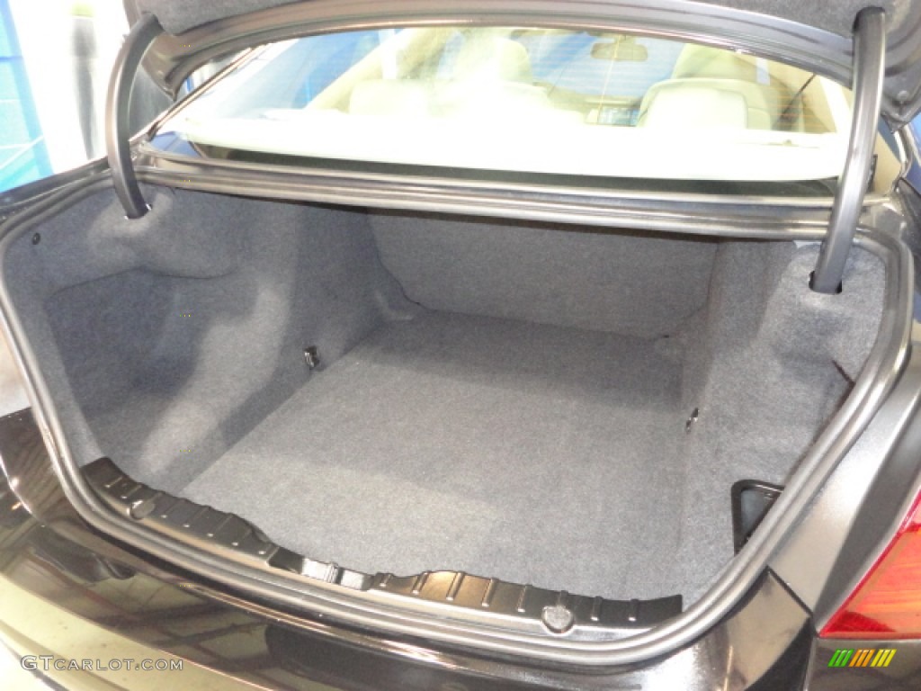 2011 BMW 5 Series 550i xDrive Sedan Trunk Photo #58762029