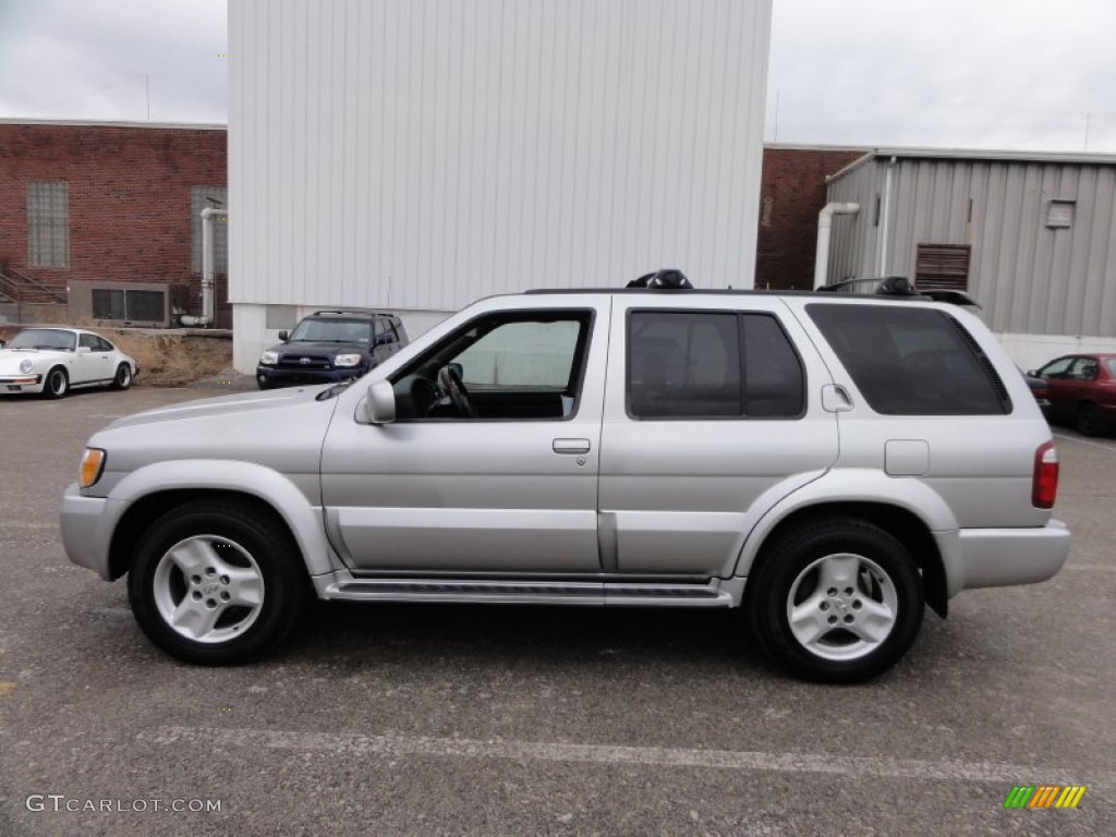Brilliant Silver Metallic 2002 Infiniti QX4 4x4 Exterior Photo #58763472