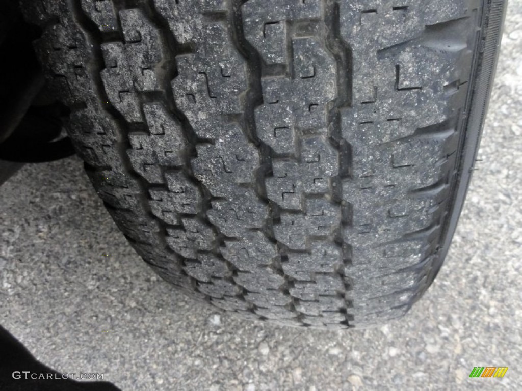 2002 QX4 4x4 - Brilliant Silver Metallic / Graphite photo #41