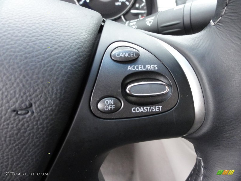 2011 Infiniti M 37x AWD Sedan Controls Photo #58766262
