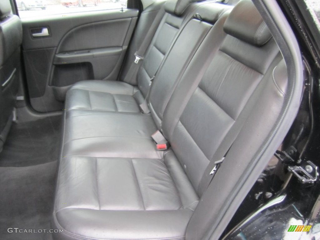 Black Interior 2005 Ford Five Hundred Limited AWD Photo #58768983