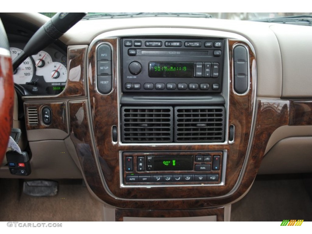2004 Mercury Mountaineer Convenience AWD Controls Photo #58770795