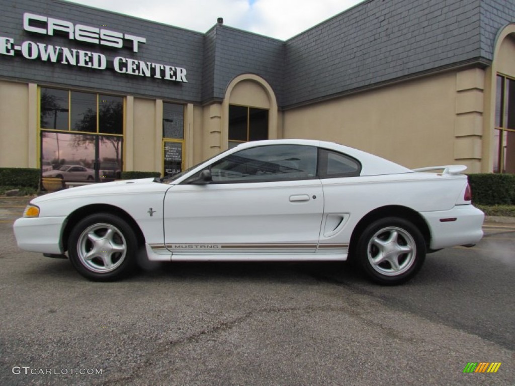 Ultra White Ford Mustang