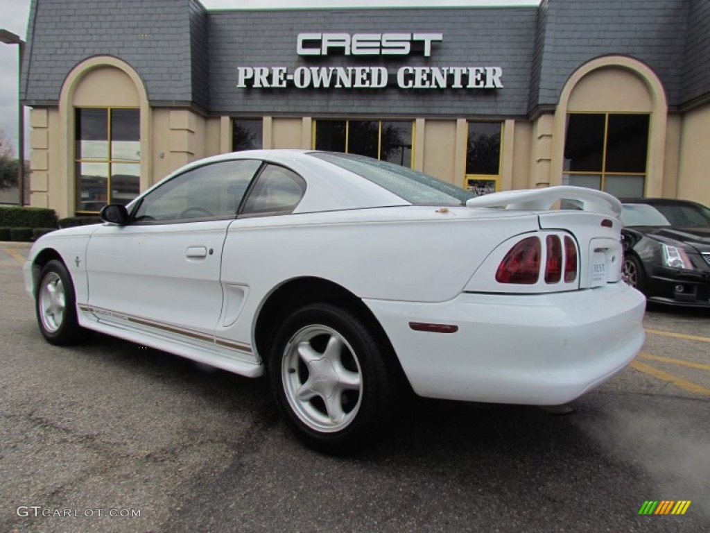 1998 Mustang V6 Coupe - Ultra White / Saddle photo #2