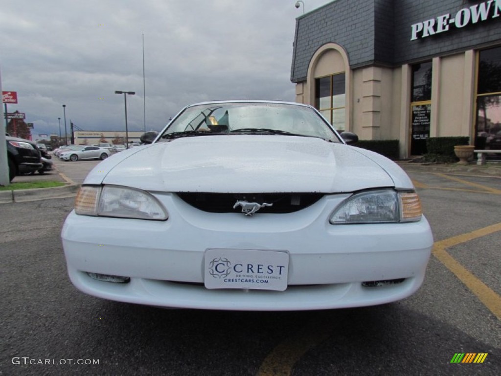 1998 Mustang V6 Coupe - Ultra White / Saddle photo #6