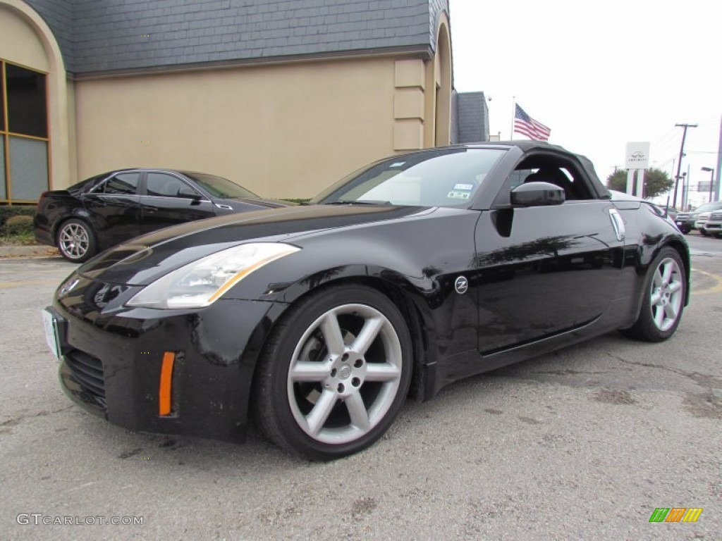 2004 350Z Touring Roadster - Super Black / Charcoal photo #8